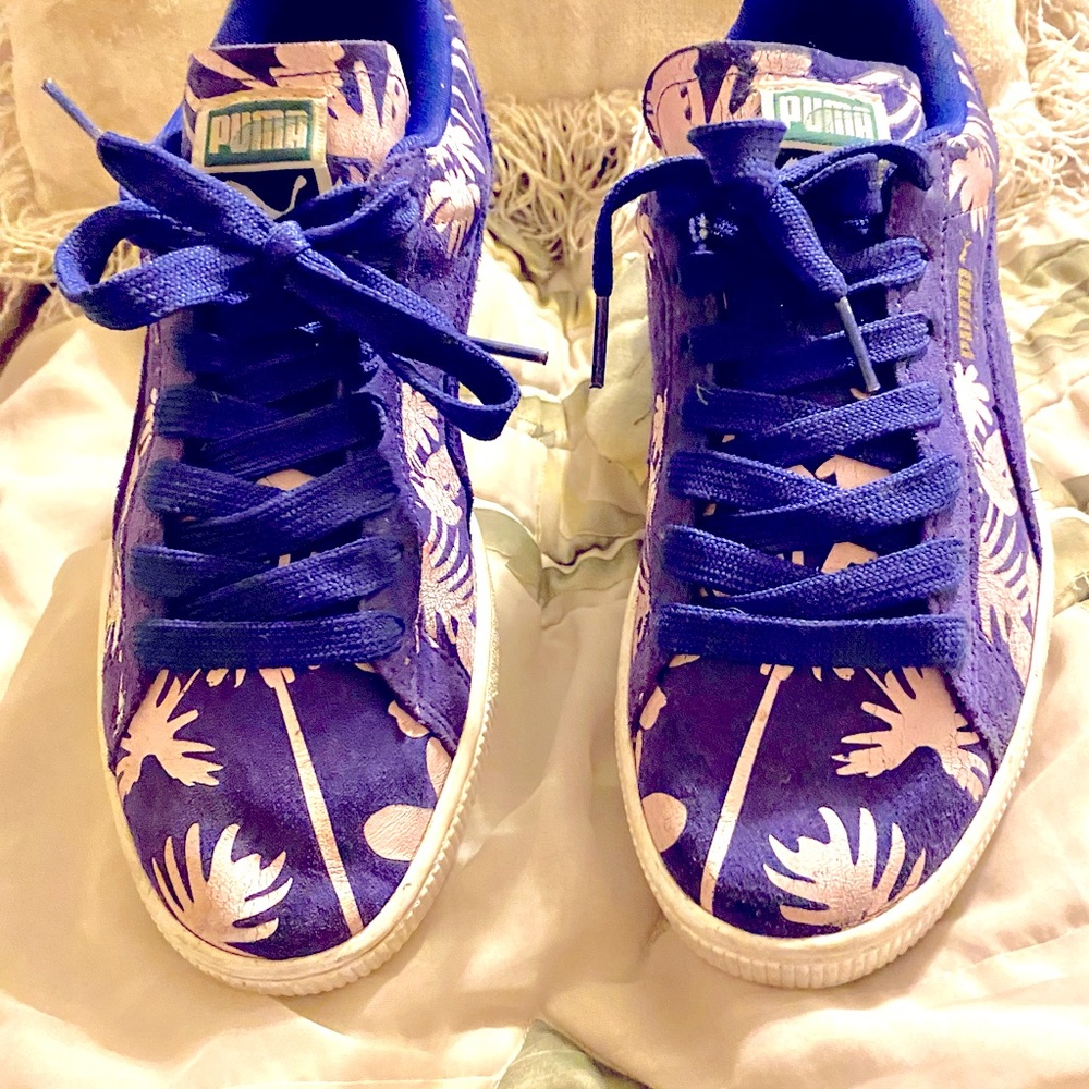 Puma Purple & White Palm Tree Smeakers! Ladies Size 9